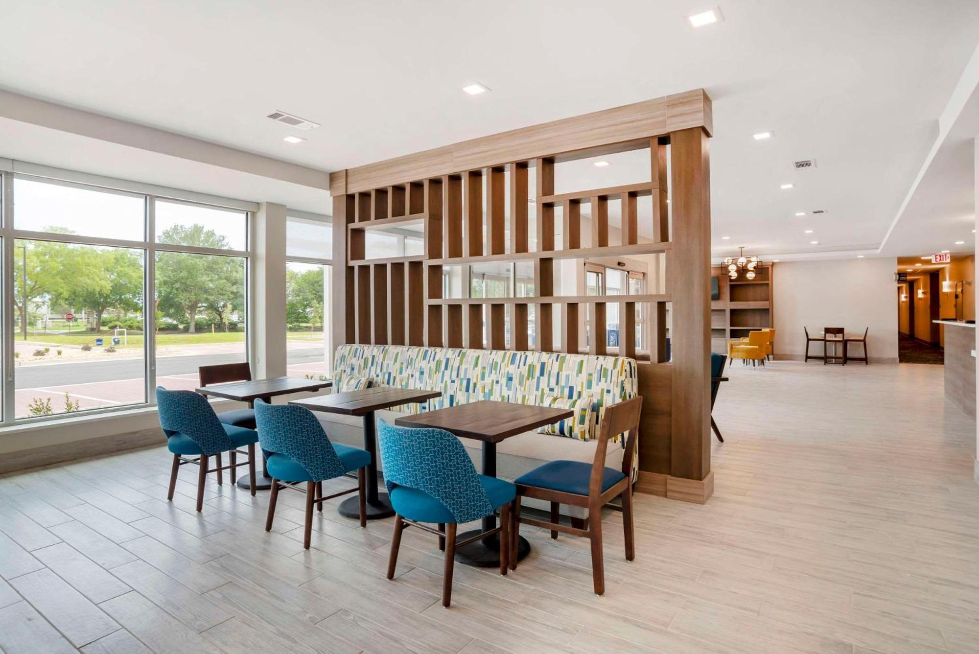 Comfort Inn & Suites Destin Near Henderson Beach มิรามาร์บีช ภายนอก รูปภาพ