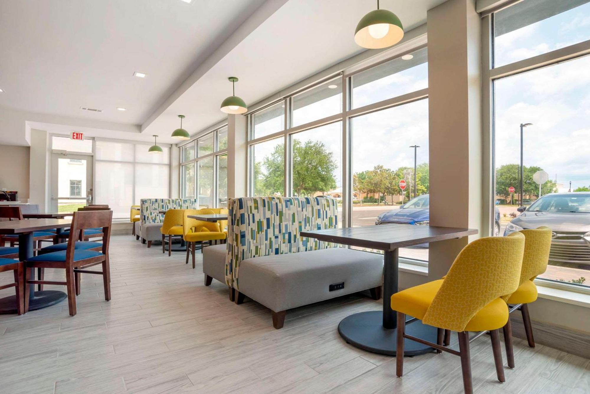 Comfort Inn & Suites Destin Near Henderson Beach มิรามาร์บีช ภายนอก รูปภาพ