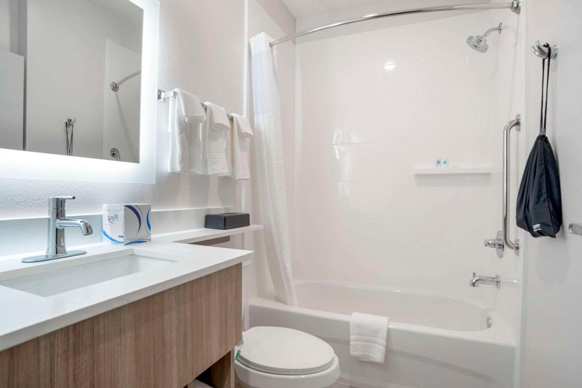 Comfort Inn & Suites Destin Near Henderson Beach มิรามาร์บีช ภายนอก รูปภาพ